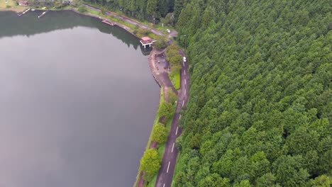 Imágenes-De-Drones-Alrededor-De-Los-Lagos-Cerca-Del-Monte-Fuji-En-Japón-Shizuoka,-Japón