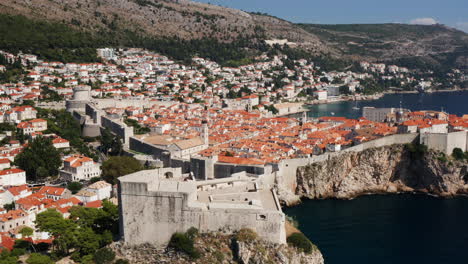 Aerial-View-Of-Dubrovnik-Old-Town-In-Croatia---drone-shot