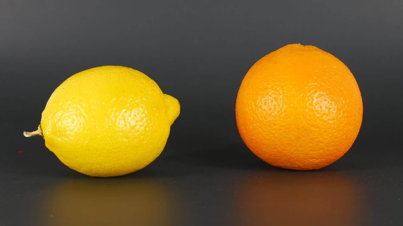 fruta naranja vs limón, cítricos, alimentos, frescos, jugosos, vitaminas, verduras, ilustración de toma de estudio macro, nutrición, postre colorido, frutas alimenticias