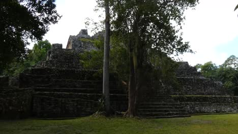 Wide-shot-of-Temple-24-at-Chacchoben,-Mayan-archeological-site,-Quintana-Roo,-Mexico