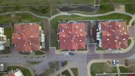 antena de barrio residencial y casas suburbanas