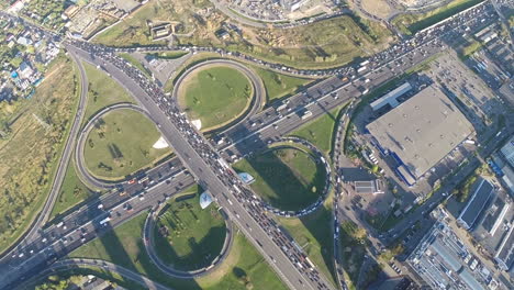 Überfliegen-Des-Dichten-Stadtverkehrs