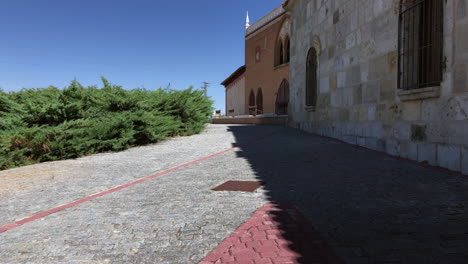 bodega gotica is a family business that has been producing grapes for several generations in the municipality of rueda