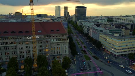 Start-Kurfürstendamm-Sonnenuntergang-Shopping-Glatt-Luftaufnahme