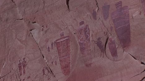 zoomin on a desert cliff with american indian petroglyphs