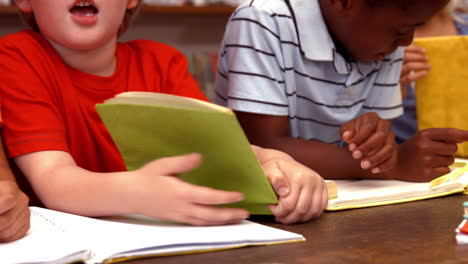 Cute-pupils-in-the-classroom