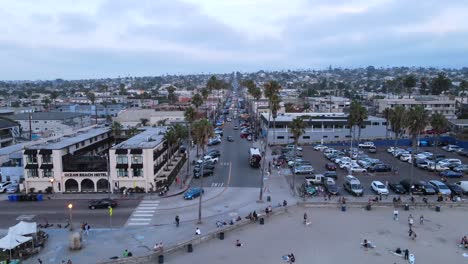 Antenne-über-Der-Gemeinschaft-Von-Ocean-Beach-In-Der-Abenddämmerung-San-Diego-Kalifornien