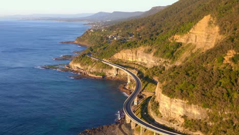 puente sea cliff en grand pacific drive cerca de coalcliff de la región de illawarra en nueva gales del sur australia