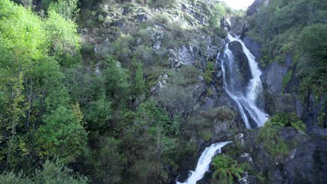 Cascada-De-Entrecruces,-Carballo,-A-Coruña,-Galicia,-España