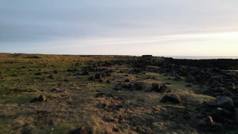 terreno rocoso volcánico de islandia