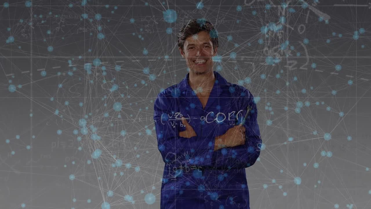 animación de la red de conexiones con ecuaciones sobre ingeniero caucásico masculino