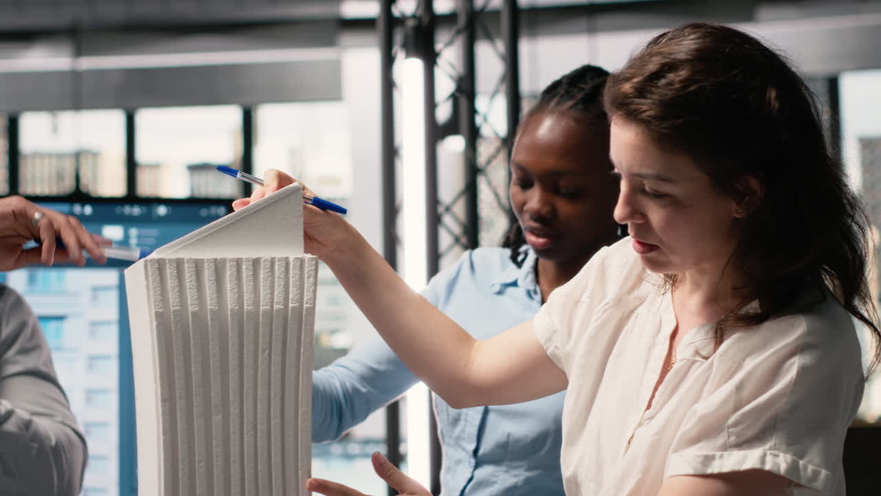 Vertical Video Urban development experts use teamwork to envision a new housing project