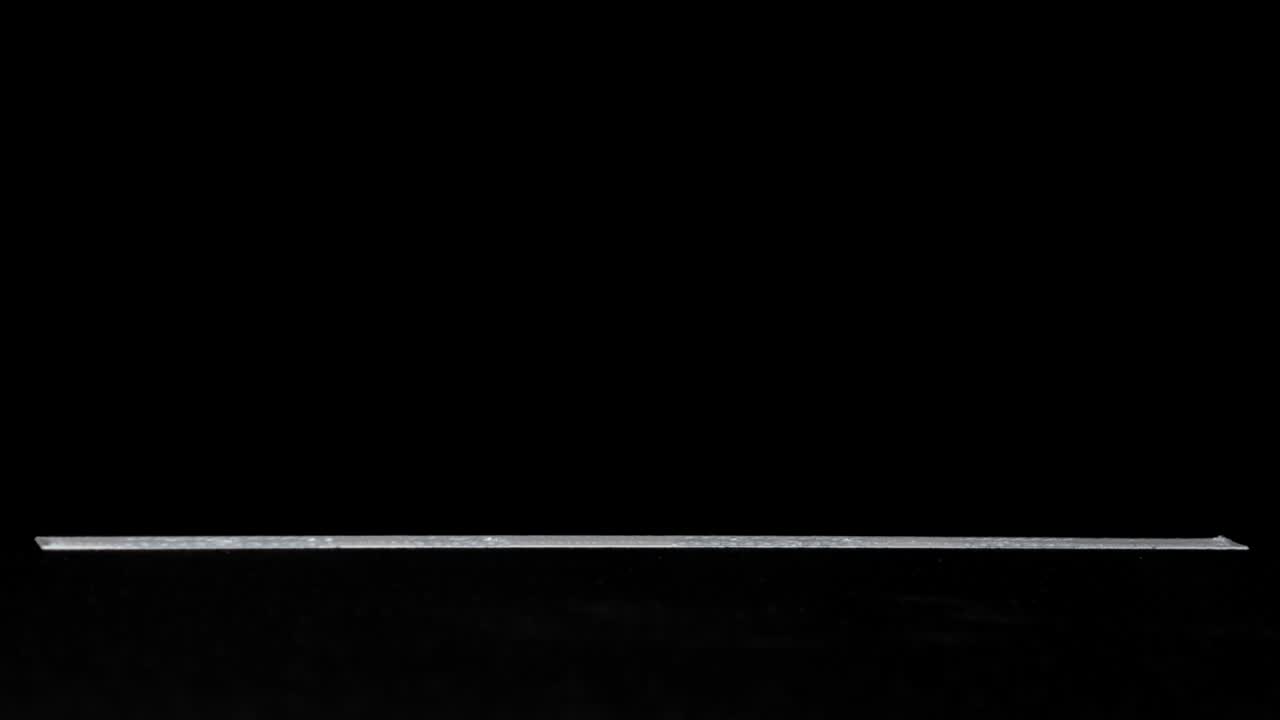 impresión de números de impresora 3d del año nuevo 2022 en lapso de tiempo en fondo negro puro