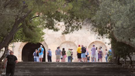 tourists gathered in athens