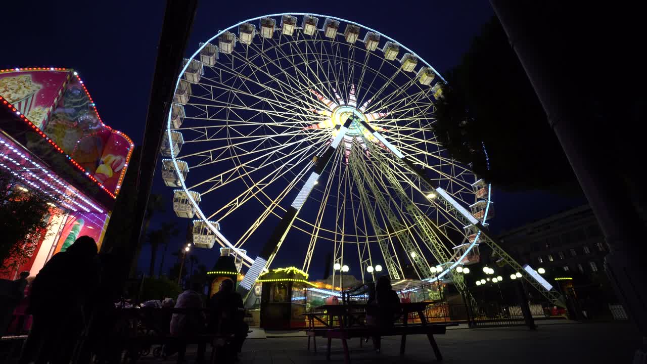 밤의 페리스, 파노라마, 멋진 거대