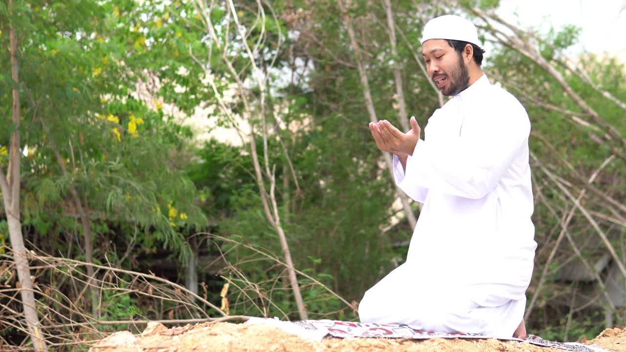 젊은 아시아 무슬림