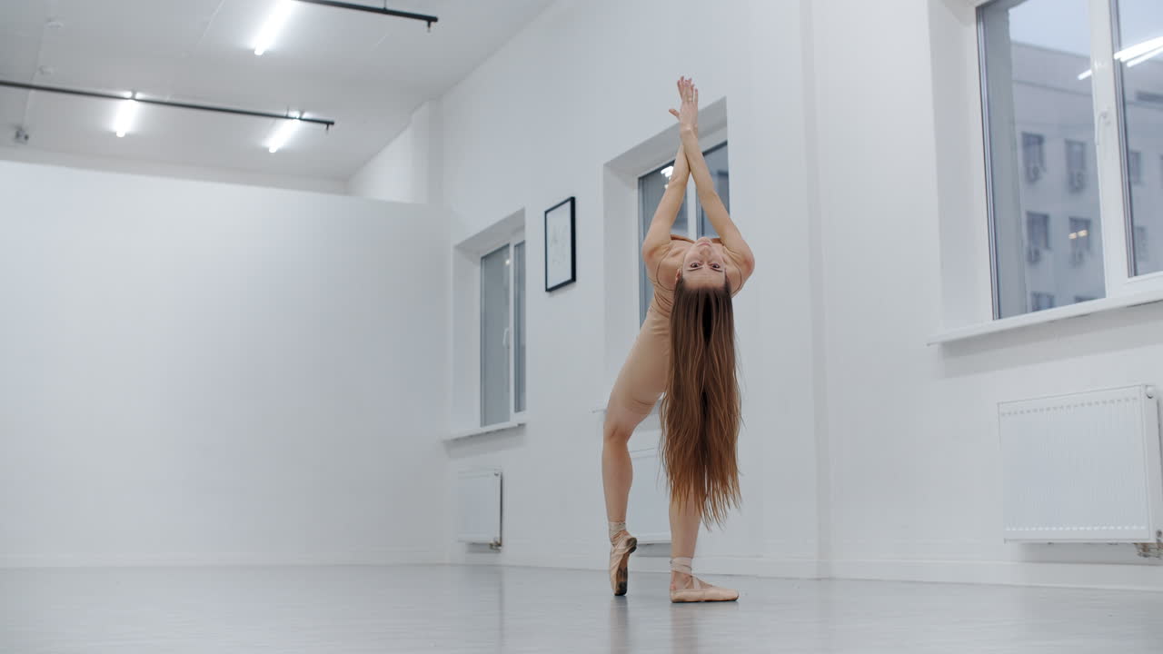 bailarín de ballet en la práctica