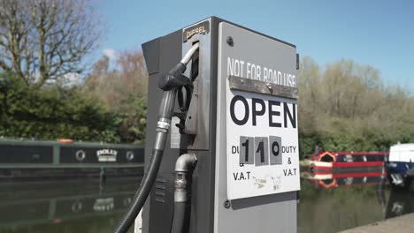 Diesel-fuel-pump-station-for-boats