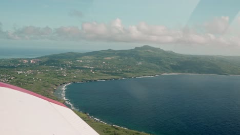 POV-Aufnahme-Vom-Fensterplatz-Eines-Flugzeugs