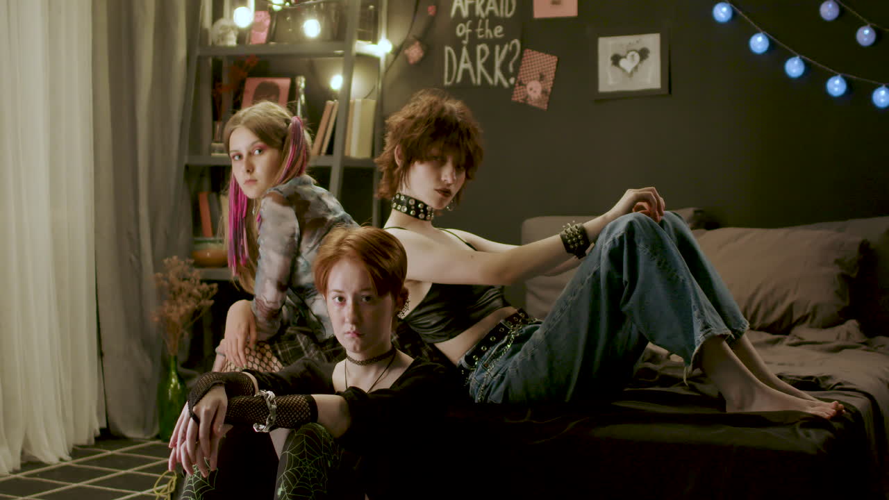 침실에 있는 친구들