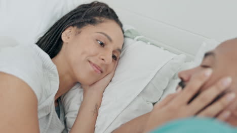 el amor, el contacto facial y la unión de la pareja en el dormitorio