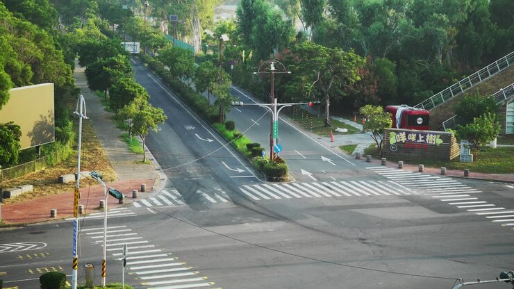 The Intersection right outside Evergreen Hotel across from Southern National Palace Museum