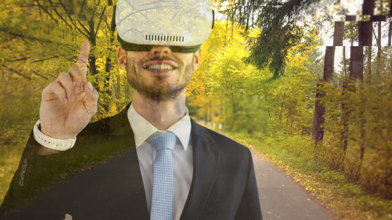 Uomo che usa la VR con foresta sullo sfondo