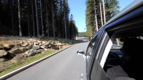 Driving-through-the-Harz-National-Park-on-a-sunny-day