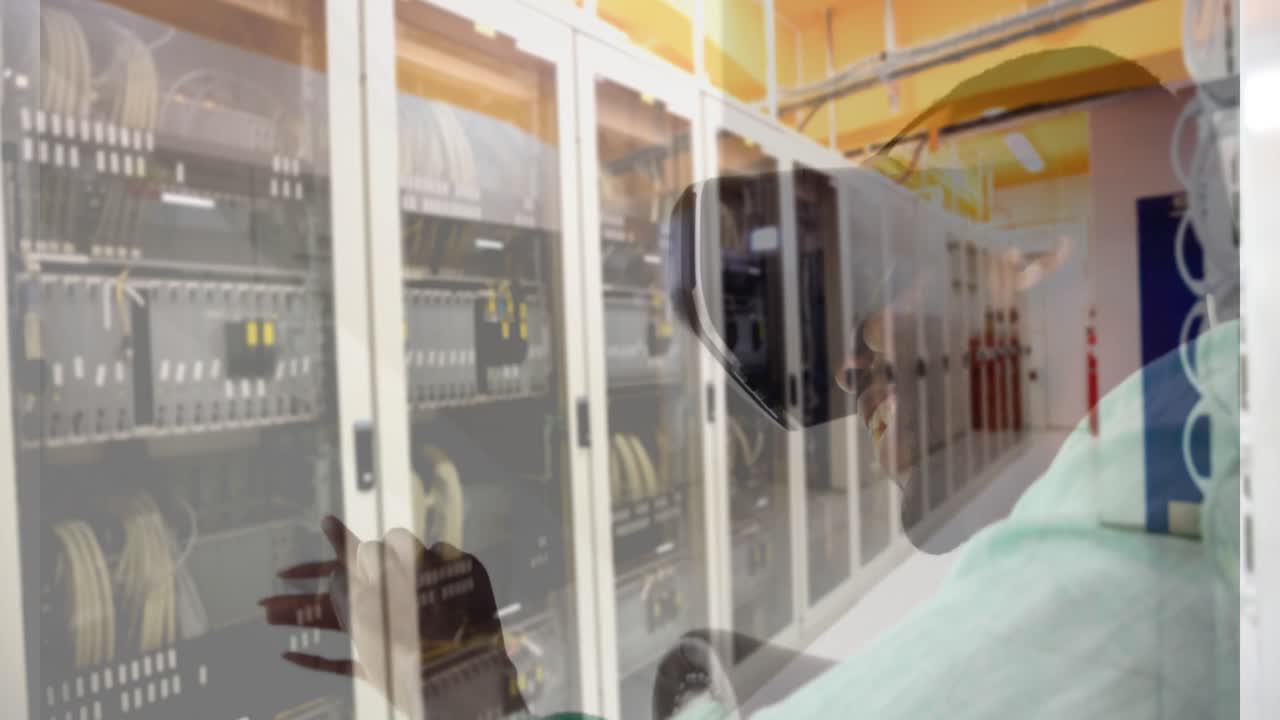 서버 방에서 vr 헤드 ⁇ 을 사용하는 남성의 애니메이션