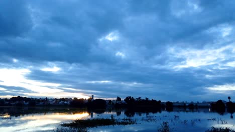 Hiperlapso,-Amanecer-A-Orillas-De-La-Laguna-De-Axotlan