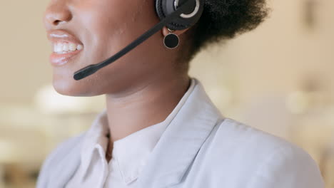 african american lady working as customer service