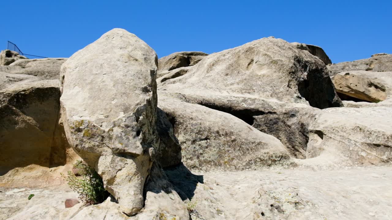 바위 위에 있는 도시, 조지아, 선택적인 초점, 자연.