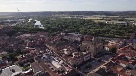 Aerial-View-Over-Talavera-De-La-Reina-And-Plaza-Del-Panil,-Spain