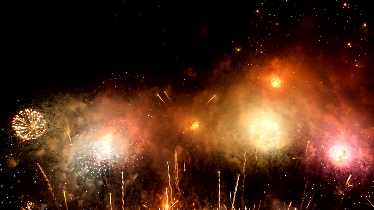 다채로운 불꽃놀이 불빛