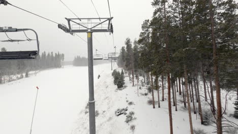 Hyperlapse-going-up-the-Quicksilver-Super-lift-in-Breckenridge,-Colorado