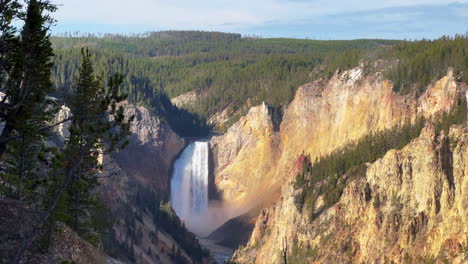 Artist-Point-Wasserfälle-Grand-Canyon-Des-Yellowstone-Nationalparks-Fluss-Upper-Lower-Falls-HDR-Aussichtspunkt-Herbst-Canyon-Dorf-Atemberaubender-Früher-Sonnenaufgang-Morgen-Erstes-Licht-Landschaft-Filmisches-Standbild