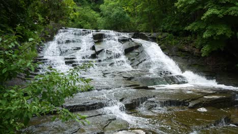 Cascadilla-Gorge-En-Ithaca,-Nueva-York,-Cascadas