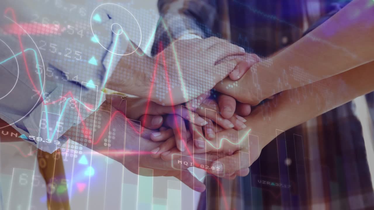 Una squadra che unisce le mani, attivando un HUD finanziario che si sincronizza con la stretta, stringendo e poi battendo le mani a dimostrazione di unità.