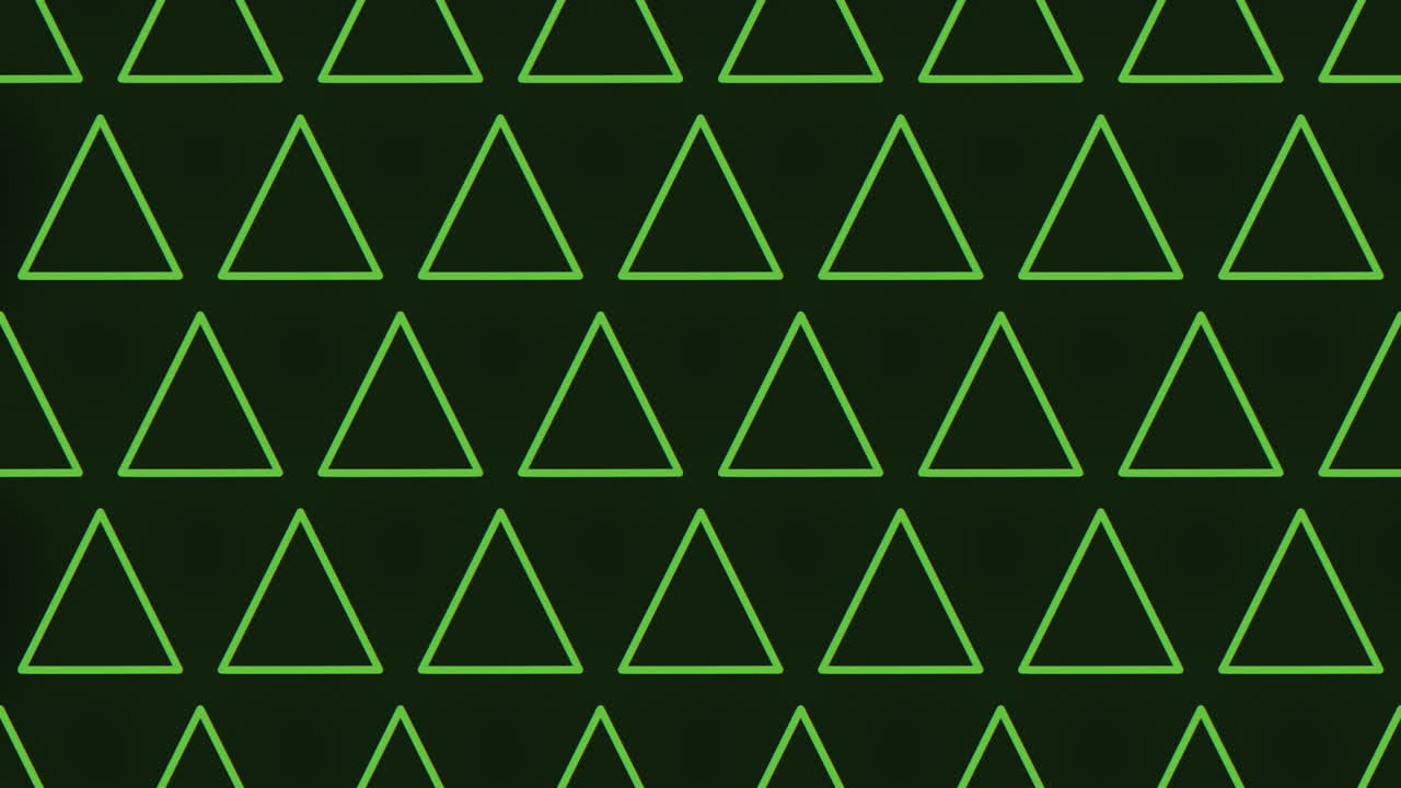 patrón de triángulos verdes de neón sin costura en el gradiente negro