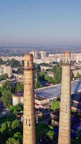central térmica urbana entre las zonas urbanas