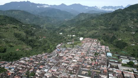 aerial zoom out drone above jardin valley town