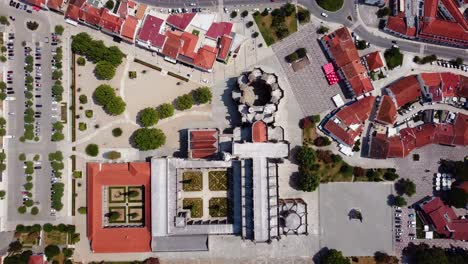toma aérea desde arriba del monasterio de batalha, portugal