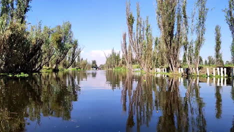 xochimilco 멕시코 시티 주요 운하에서 timelapse