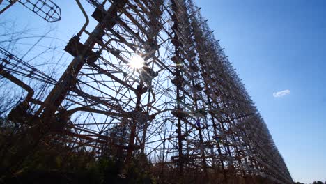 Destello-De-Lente-De-Radar-Duga,-Gran-Estructura-De-Equipo-Militar-De-Metal,-Chernobyl