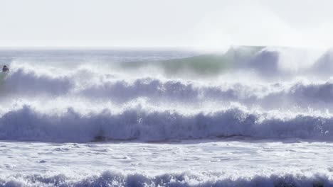 View-of-waves-on-seashore