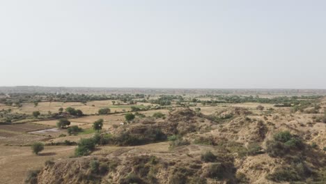 Luftdrohnenaufnahme-Von-Chambal-Schluchten-In-Morena,-Rajasthan