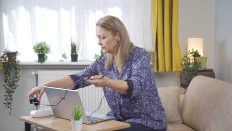 Der-Akku-Des-Laptops-Ist-Leer.