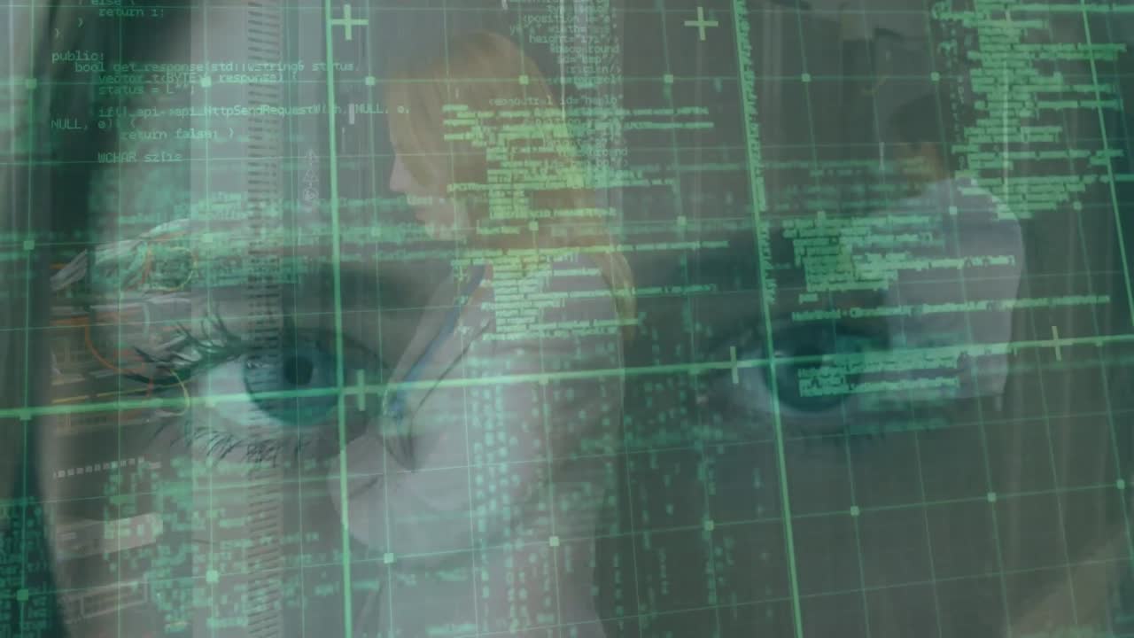 animación del procesamiento de datos sobre una técnica informática caucásica por servidor