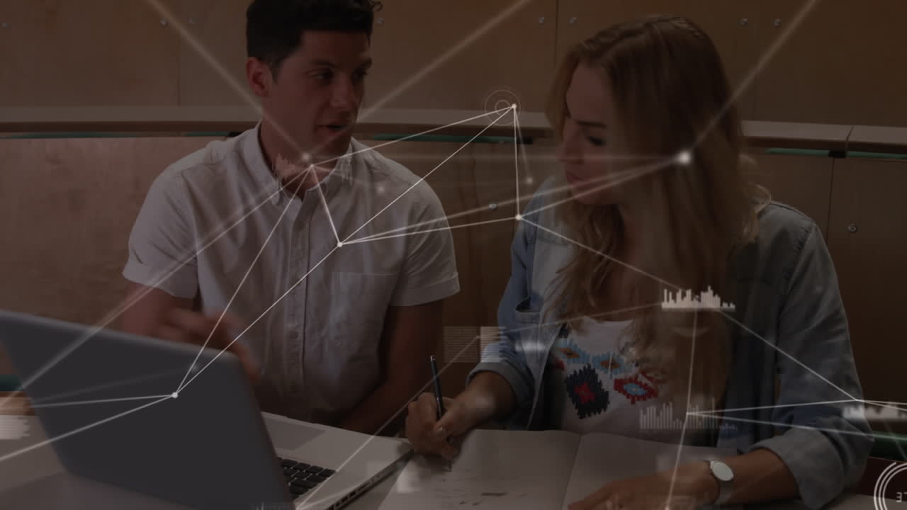 animación de la red de conexiones a través de estudiantes con portátiles