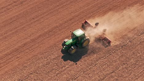 amantes del tractor trabajando en el campo silesianos en polonia #2